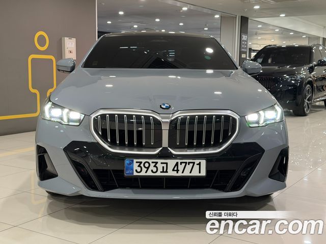 BMW 5-Series 2024 — photo 3