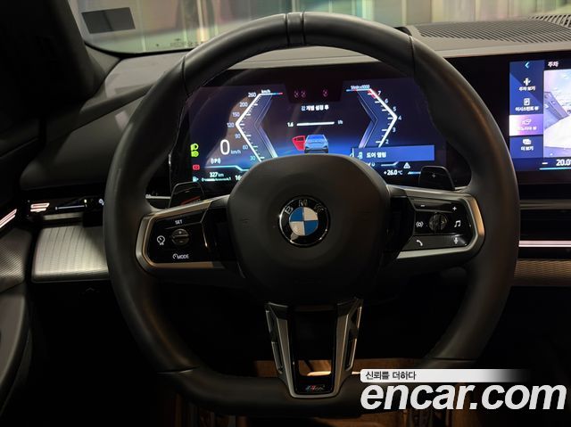 BMW 5-Series 2024 — photo 15
