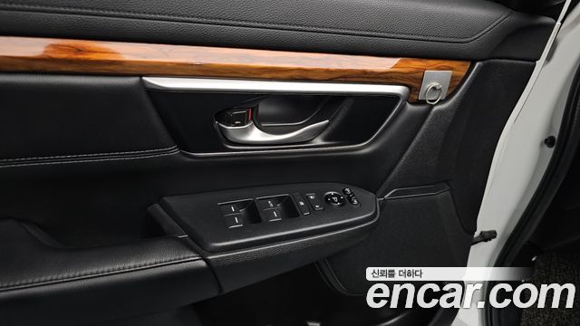 Honda CR-V 2019 — photo 27
