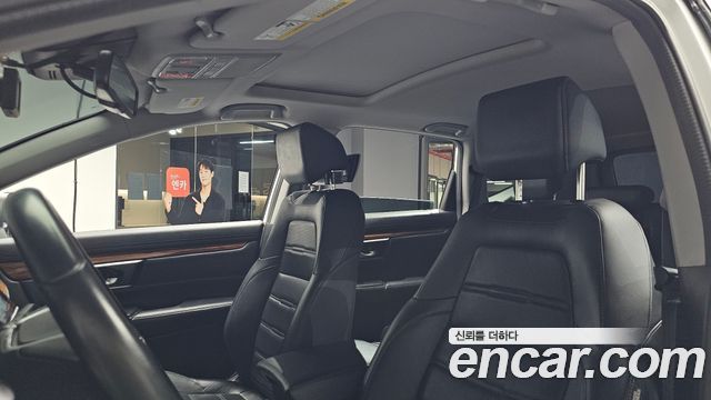 Honda CR-V 2019 — photo 34