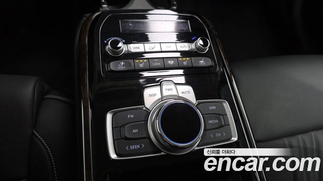 Genesis G90 2021 — photo 28