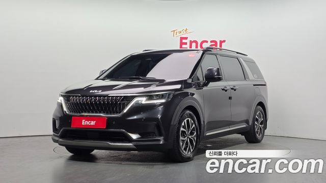 Kia Canival 2023 — photo 1