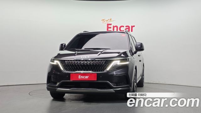 Kia Canival 2023 — photo 3