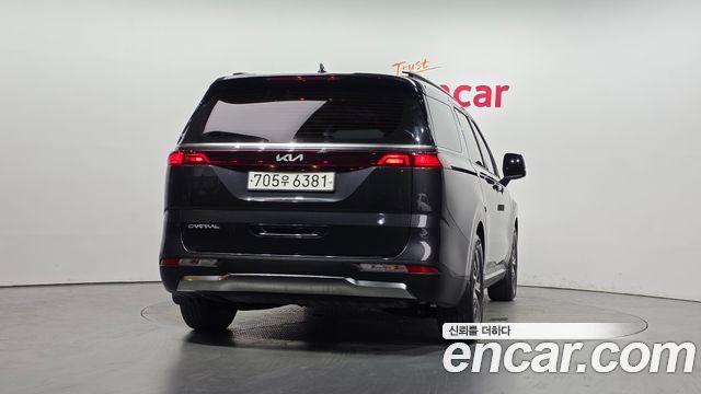 Kia Canival 2023 — photo 4