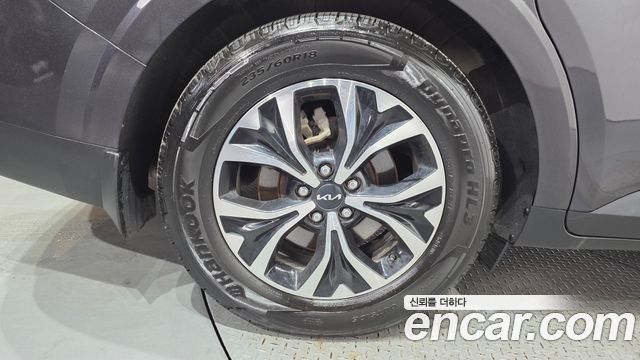 Kia Canival 2023 — photo 5