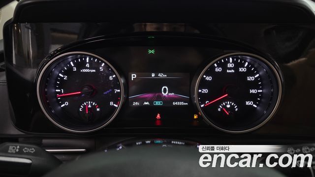 Kia Canival 2023 — photo 11