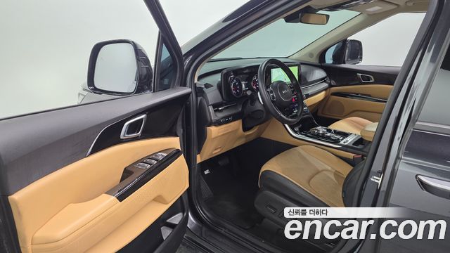 Kia Canival 2023 — photo 13