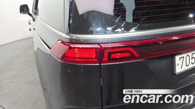 Kia Canival 2023 — photo 9