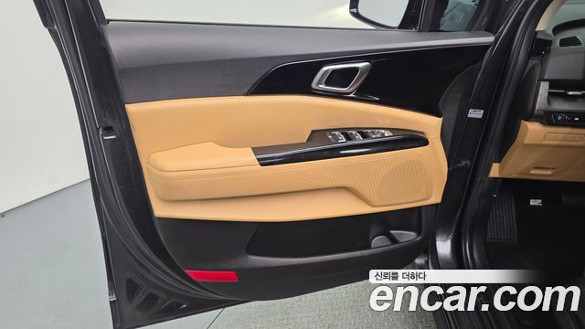 Kia Canival 2023 — photo 15