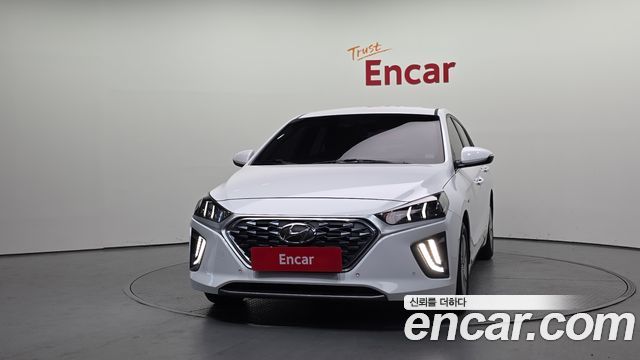 Hyundai Ioniq 2020 — photo 3