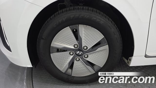 Hyundai Ioniq 2020 — photo 5