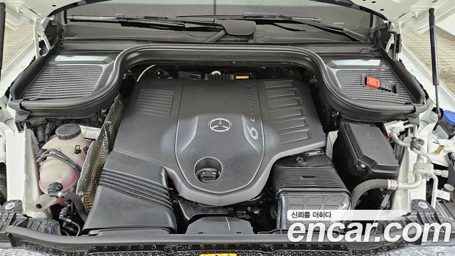 Mercedes-Benz GLE-Class 2025 — photo 6