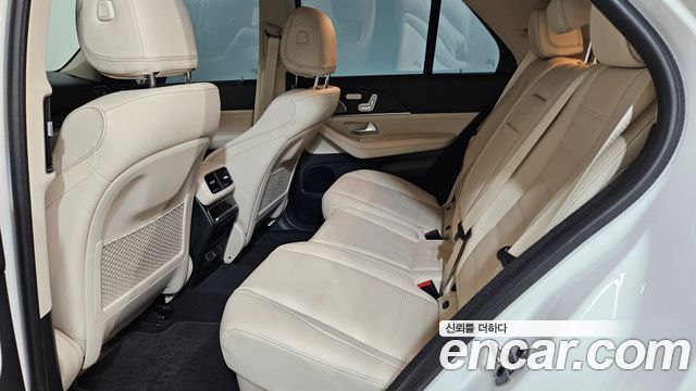 Mercedes-Benz GLE-Class 2025 — photo 10
