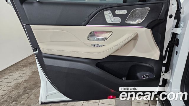 Mercedes-Benz GLE-Class 2025 — photo 15