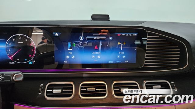 Mercedes-Benz GLE-Class 2025 — photo 16