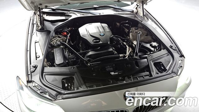 BMW 5-Series 2016 — photo 6