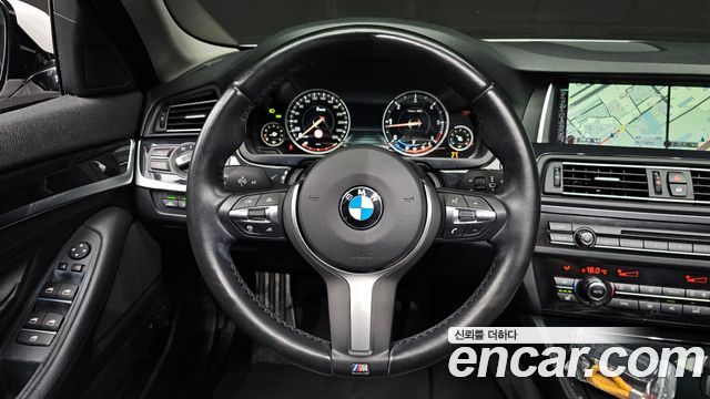 BMW 5-Series 2016 — photo 13