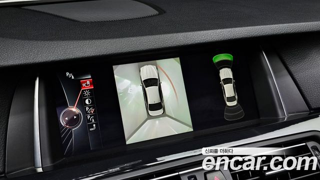 BMW 5-Series 2016 — photo 16