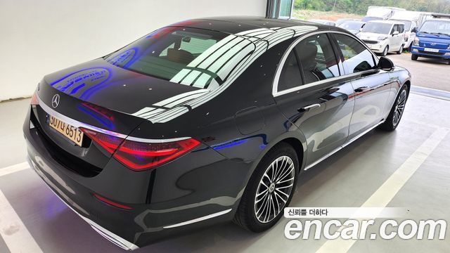 Mercedes-Benz S-Class 2021 — photo 13
