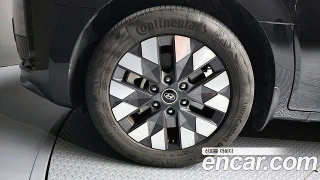 Hyundai Staria 2023 — photo 5