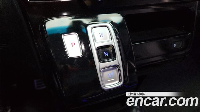 Hyundai Staria 2023 — photo 12