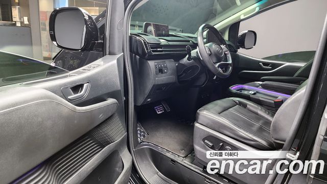 Hyundai Staria 2023 — photo 13