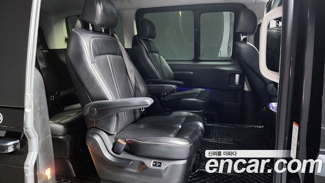 Hyundai Staria 2023 — photo 18