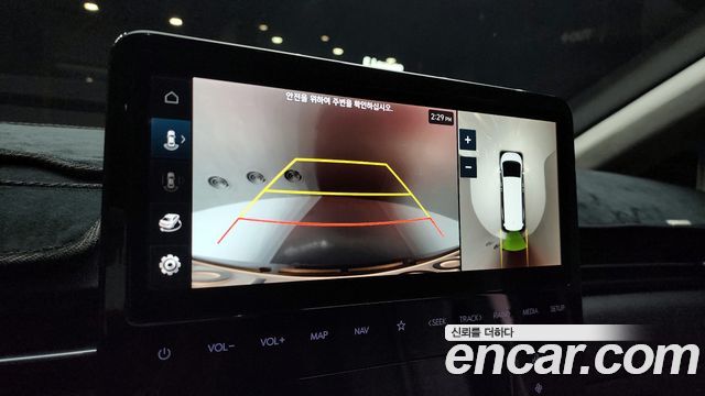 Hyundai Staria 2023 — photo 21