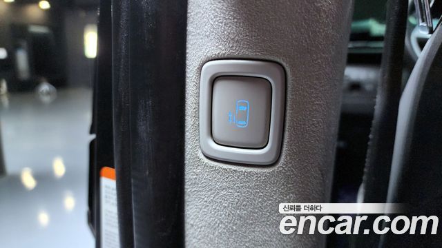 Hyundai Staria 2023 — photo 23