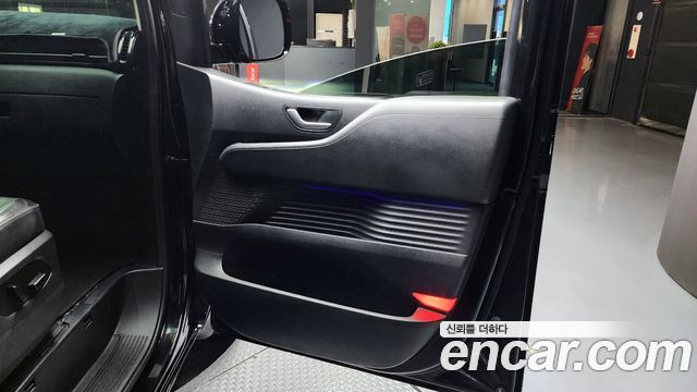 Hyundai Staria 2023 — photo 15