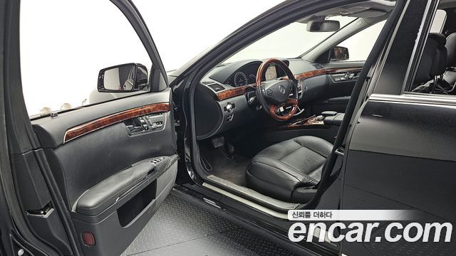Mercedes-Benz S-Class 2010 — photo 10