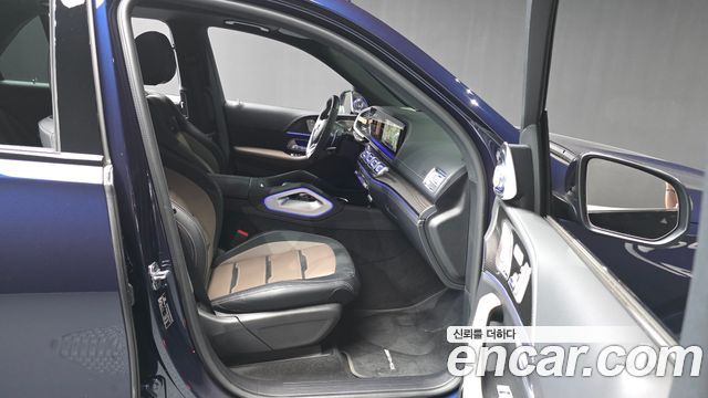 Mercedes-Benz GLE-Class 2022 — photo 17