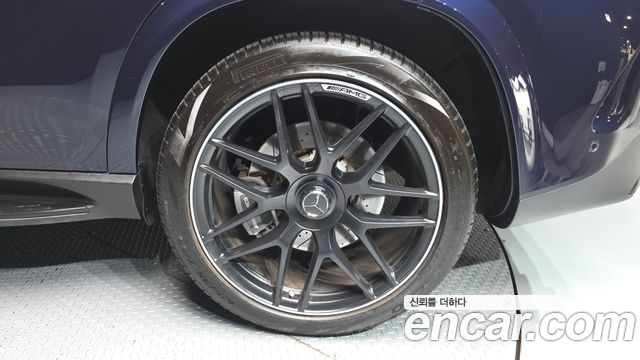 Mercedes-Benz GLE-Class 2022 — photo 7