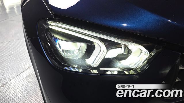 Mercedes-Benz GLE-Class 2022 — photo 8