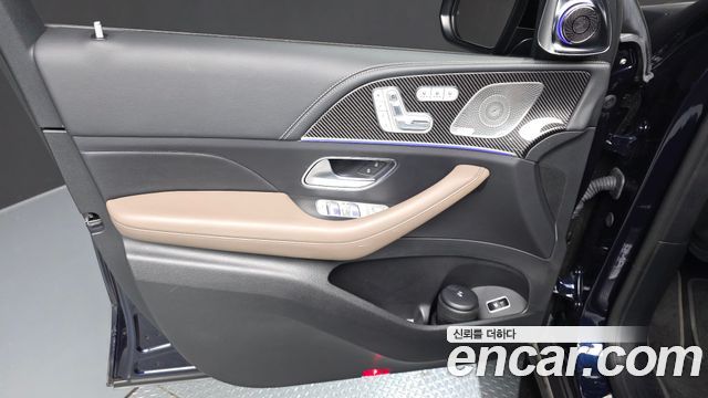 Mercedes-Benz GLE-Class 2022 — photo 14