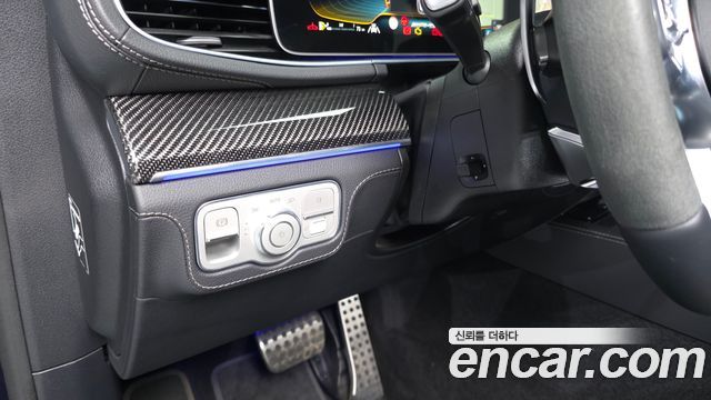 Mercedes-Benz GLE-Class 2022 — photo 27