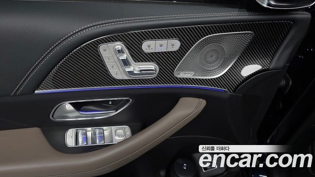 Mercedes-Benz GLE-Class 2022 — photo 28
