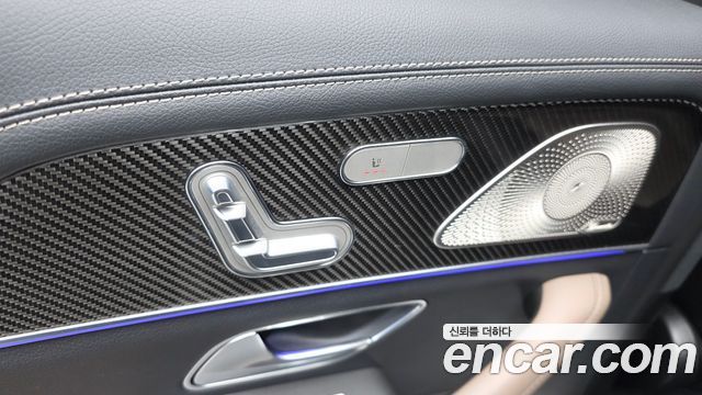 Mercedes-Benz GLE-Class 2022 — photo 29