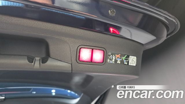 Mercedes-Benz GLE-Class 2022 — photo 34