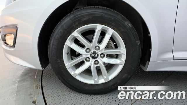 Kia K5 2011 — photo 5