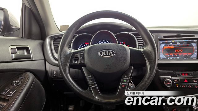 Kia K5 2011 — photo 19