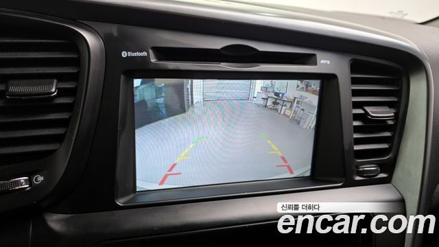 Kia K5 2011 — photo 21