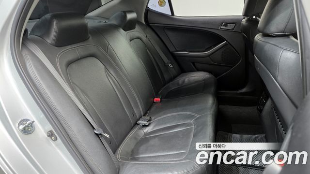Kia K5 2011 — photo 30
