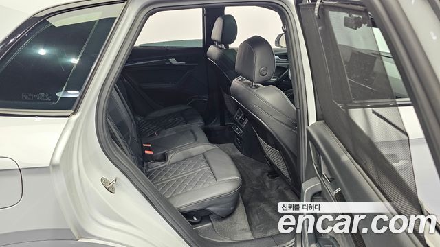 Audi SQ5 2021 — photo 18