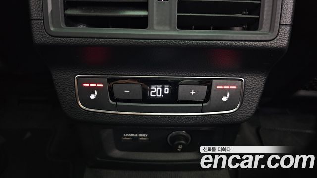 Audi SQ5 2021 — photo 25