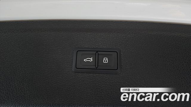 Audi SQ5 2021 — photo 26