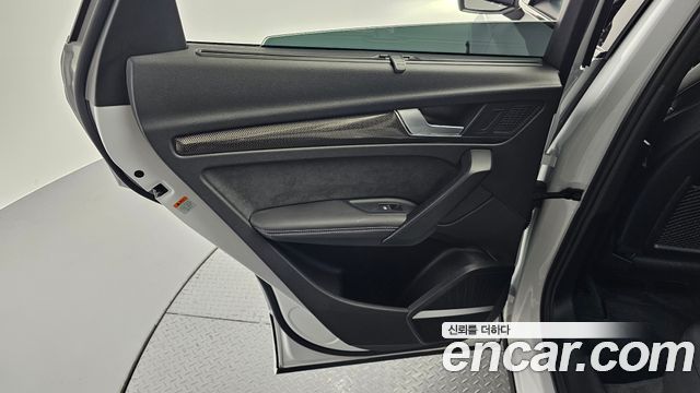 Audi SQ5 2021 — photo 15