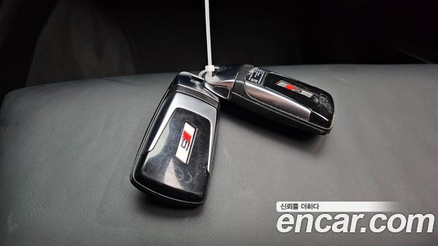 Audi SQ5 2021 — photo 27