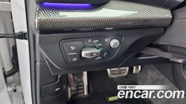 Audi SQ5 2021 — photo 28