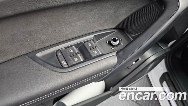 Audi SQ5 2021 — photo 33
